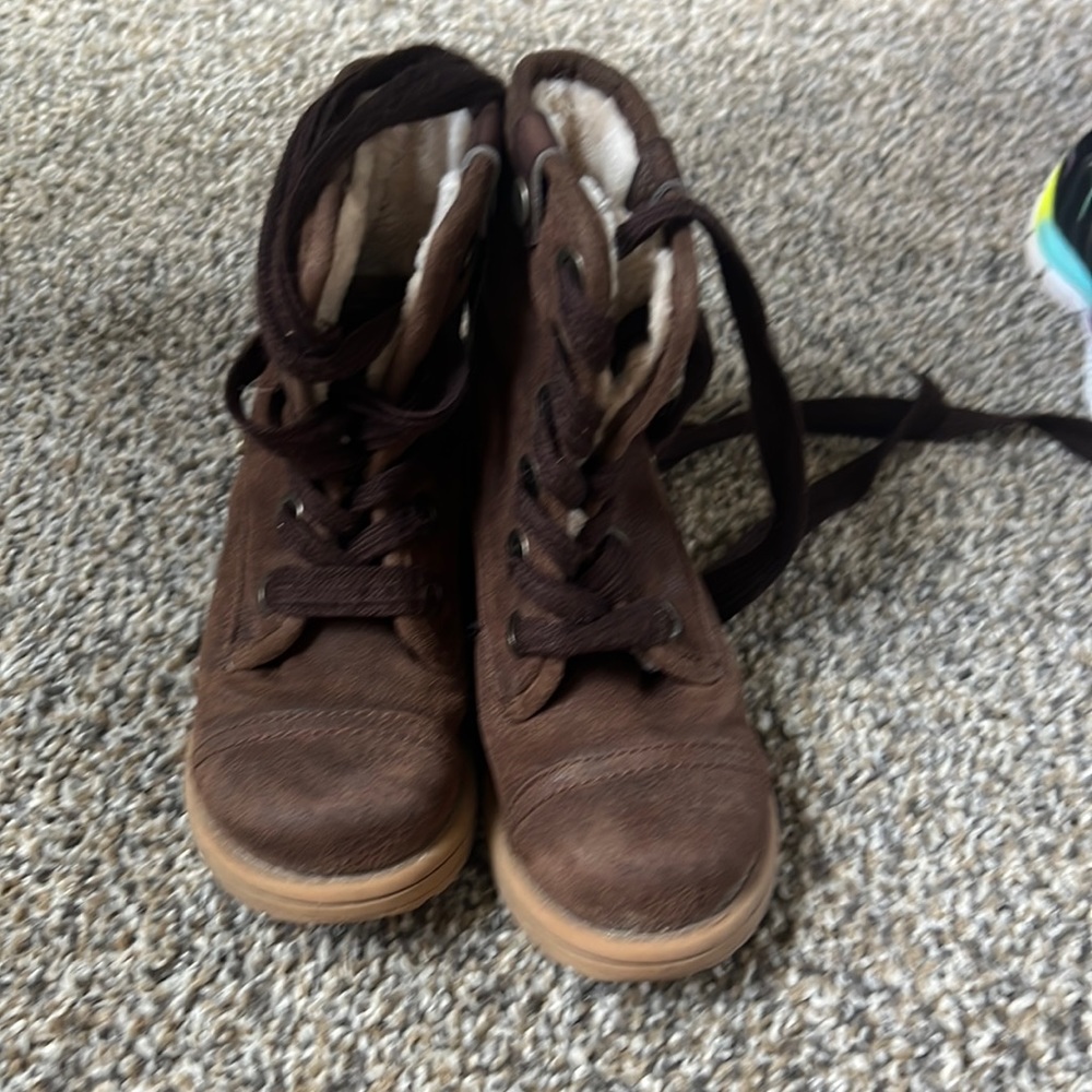 Girls Roxy boots size 10
